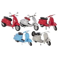 Goki Vespa μηχανή Die Cast 10 cm (Διάφορα σχέδια) 12294